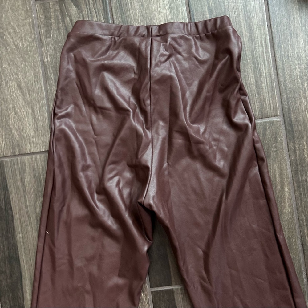 SKIMS Faux Leather Seamed Boot Cut Pant in Cocoa Brown Sz L - Picture 6 of 7